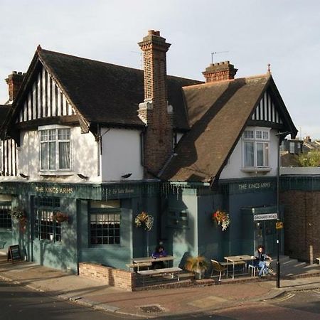 Kings Arms Hotel Brentford Eksteriør billede