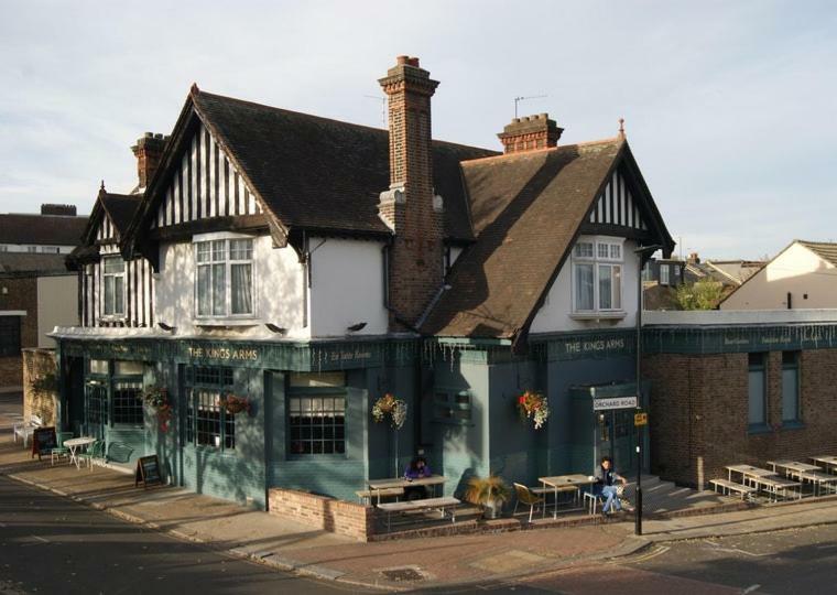 Kings Arms Hotel Brentford Eksteriør billede